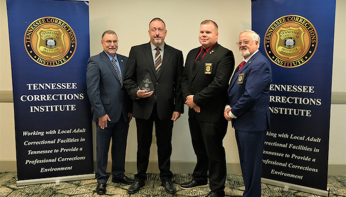 Detention Center Lieutenant Earns State Award