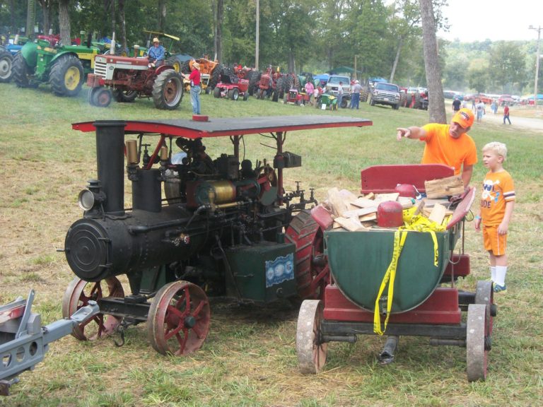 Eagleville Antique Tractor Show & Pull