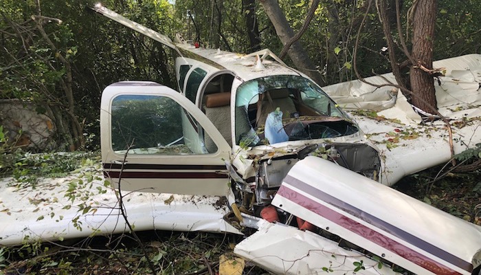 Plane crashes behind Northfield Lodge Apartments