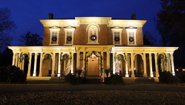 Oaklands Mansion Christmas Candlelight Tour of Homes