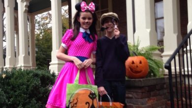 Trick or Treating at Oaklands Mansion