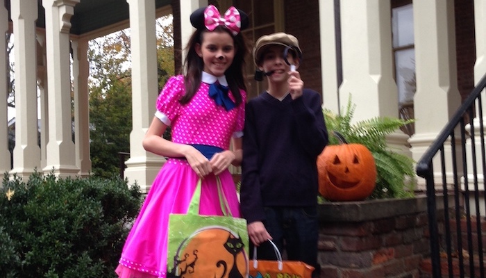 Trick or Treating at Oaklands Mansion