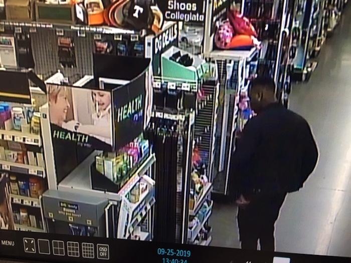 Woman robbed at Dollar General near Christiana