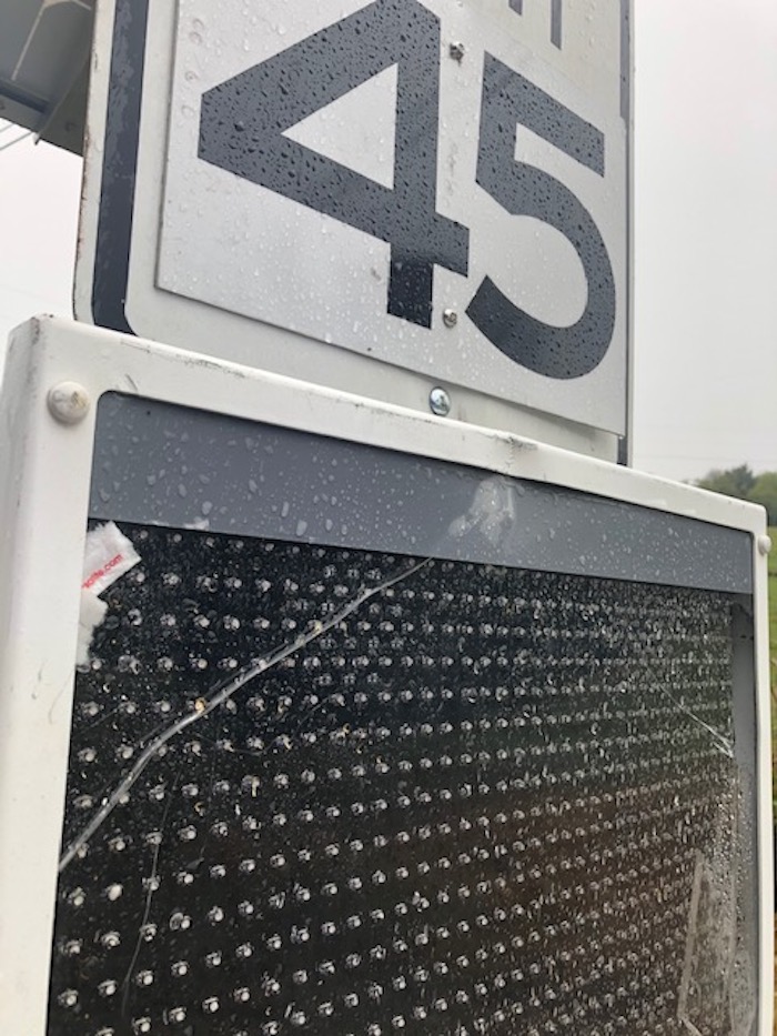 Cracked speed sign