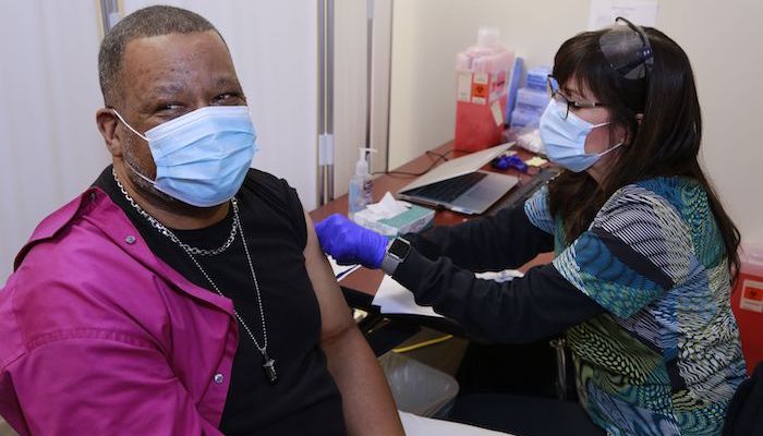 TVHS Veteran gets Moderna COVID-19 vaccine
