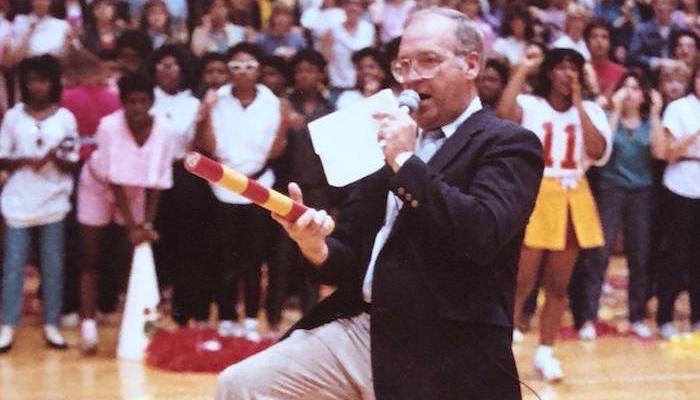 Riverdale High set to honor former principal