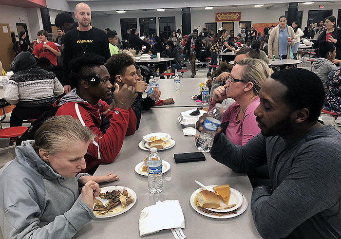LaVergne Middle hosting annual community Thanksgiving meal one last time