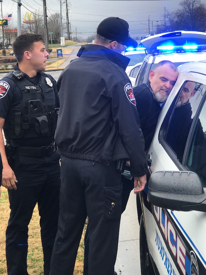 Nashville PD arrest bank robber minutes after the robbery