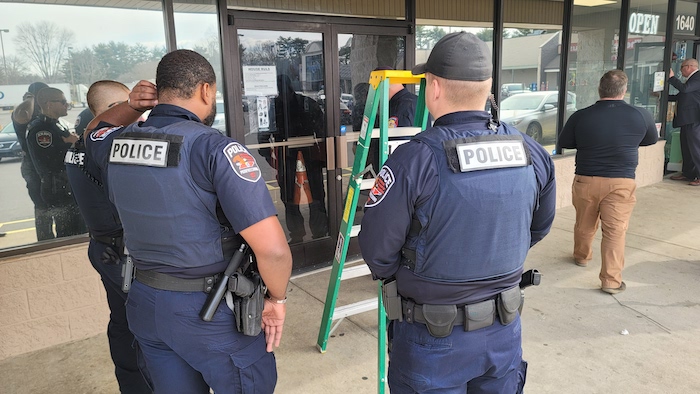 Detectives serve search warrant at business after weekend fatal shooting