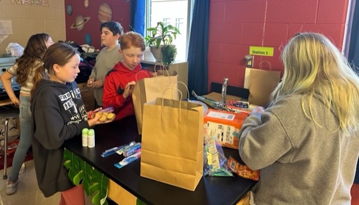 Oakland Middle Program Aims to Create Problem-Solvers