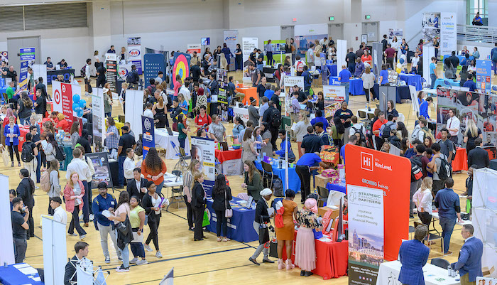 MTSU’s 2023 Fall Career Fair Draws 1,000-Plus Attendees, Almost 180 Employers
