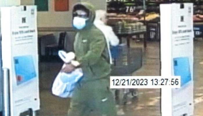Persons Wanted for Using Stolen Credit Cards