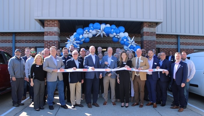 Ribbon Cutting for United Communications