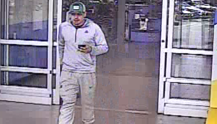 Persons Wanted for Breaking Into a Car at Barfield Park