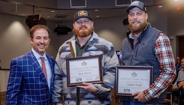 Mayor Shane McFarland recognizes Adam Todd and Ron Davis as STARS