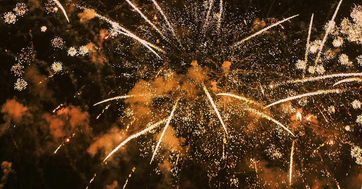 Nashville NYE guitar drop fireworks