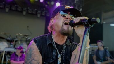 Andy Ross Ignites Memorial Day Weekend Crowd